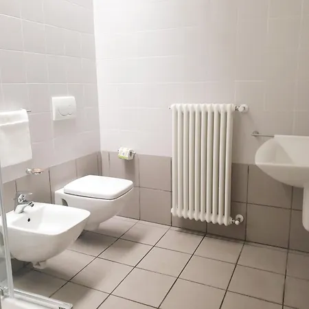 Appartement Moderno Con Parcheggio Gratuito Di Fronte