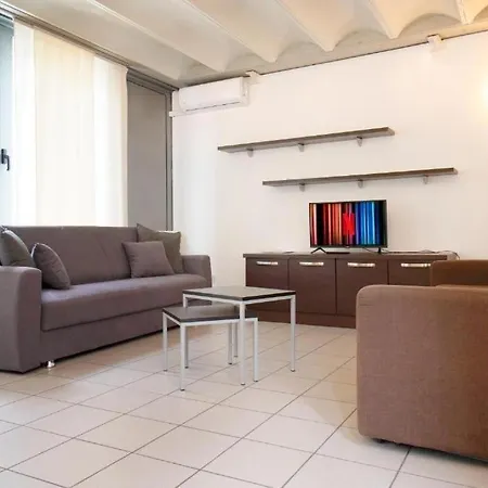 Appartement Moderno Con Parcheggio Gratuito Di Fronte