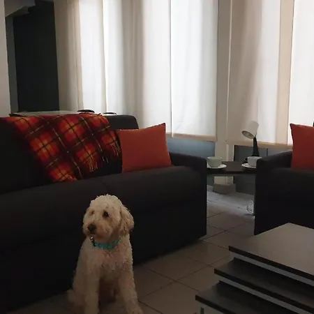 Moderno Con Parcheggio Gratuito Di Fronte Apartamento